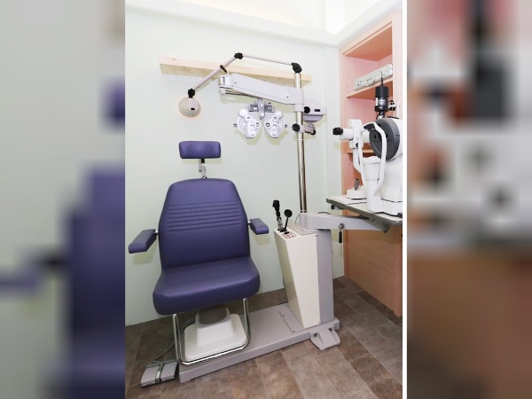 Inside HOME OPTICAL